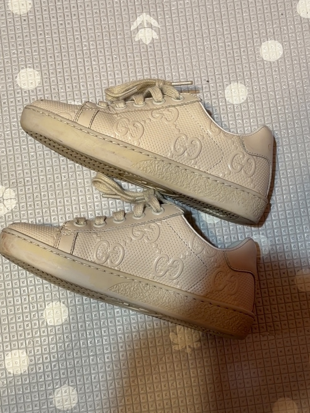 Gucci Men's Cream Embossed GG Leather Sneakers